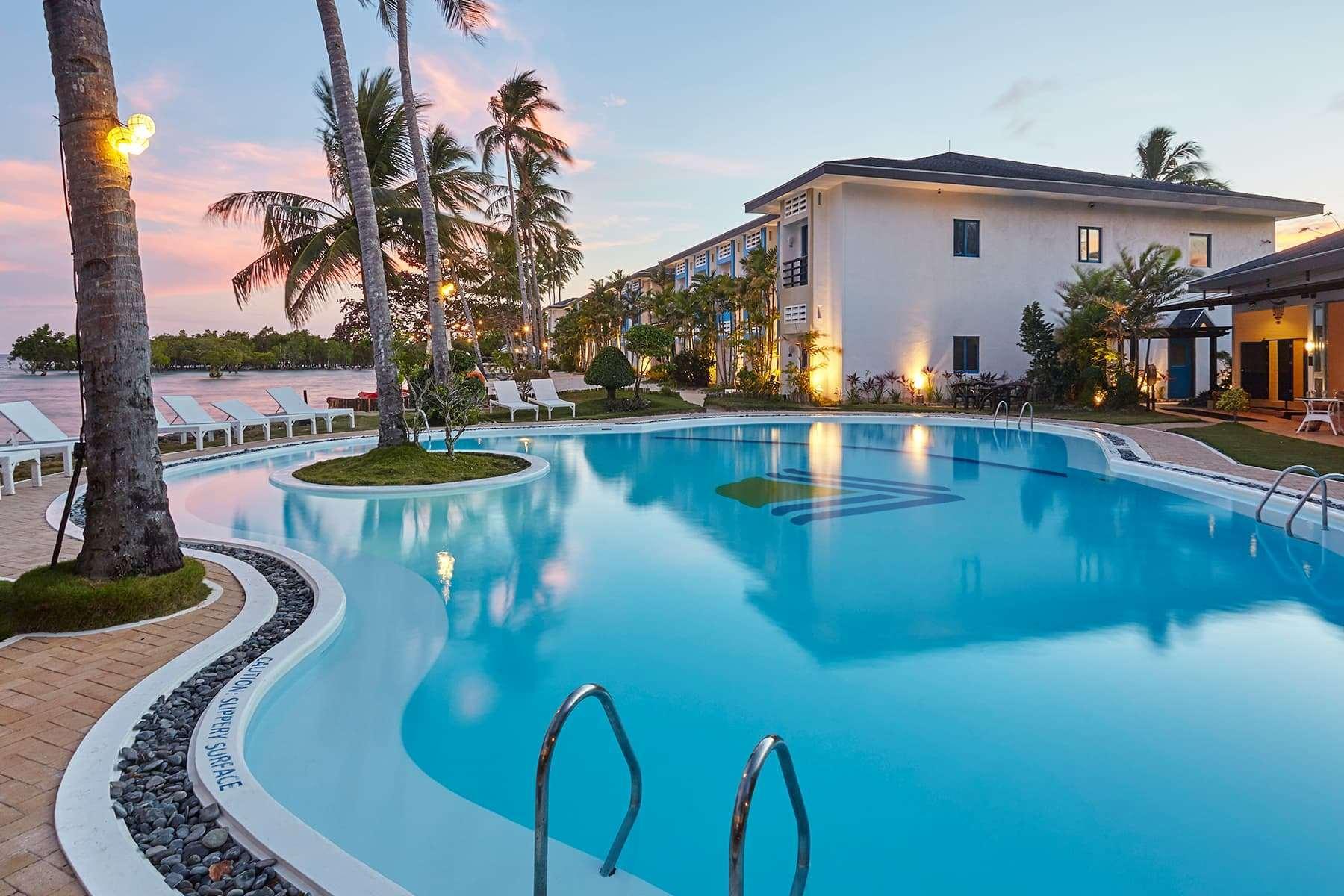 Microtel By Wyndham Puerto Princesa Bagian luar foto