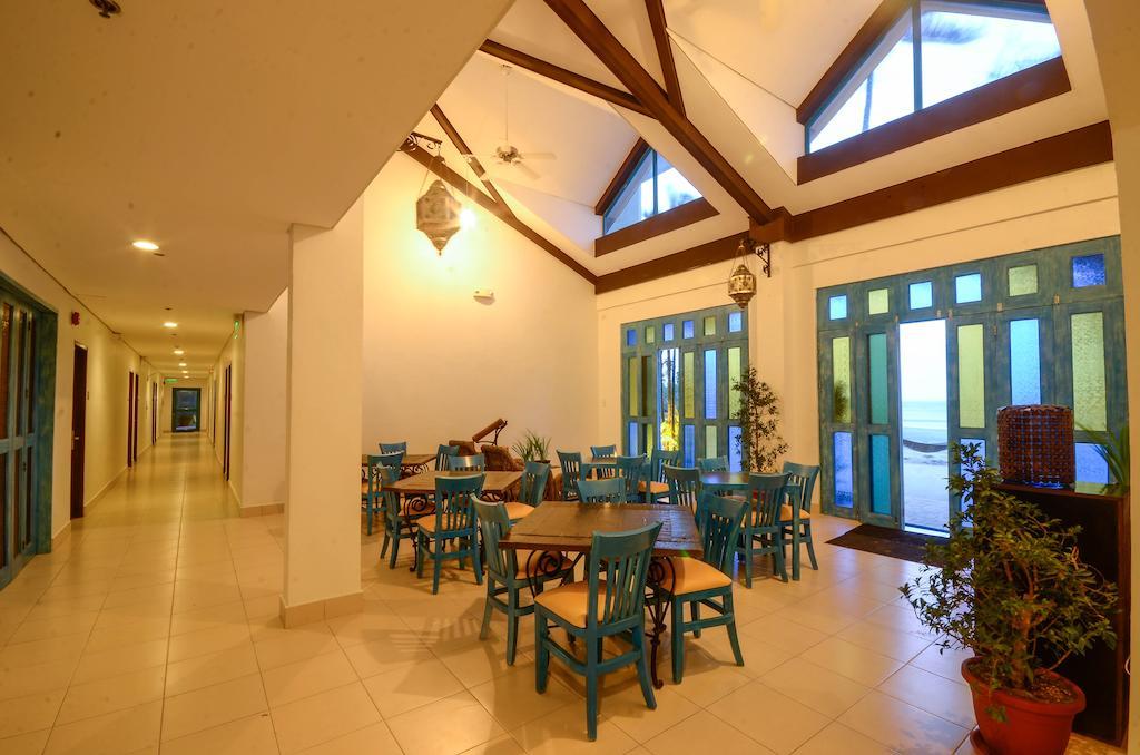 Microtel By Wyndham Puerto Princesa Bagian luar foto