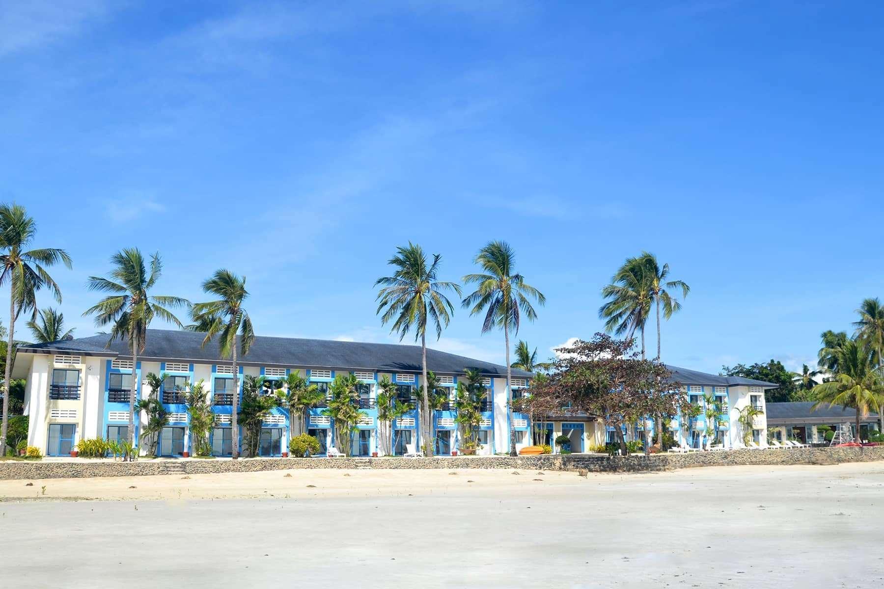 Microtel By Wyndham Puerto Princesa Bagian luar foto
