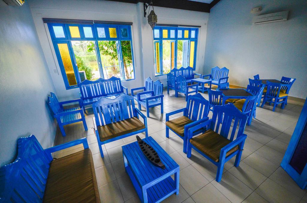 Microtel By Wyndham Puerto Princesa Bagian luar foto